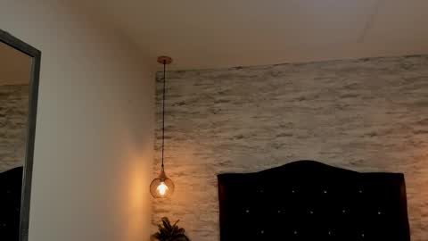          online show from January 6, 2:37 am