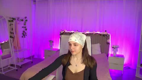 Francesca online show from May 5, 6:52 am