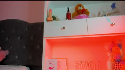 franchezcaa online show from April 19, 6:10 pm