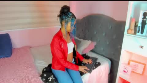 franchezcaa online show from April 19, 3:57 pm