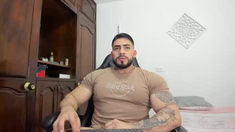frank_foxx1 online show from August 9, 4:18 am