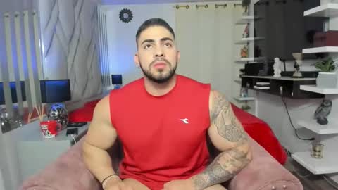 frank_foxx1 online show from March 20, 11:32 pm