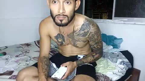 frankdanielsmolano online show from April 18, 3:08 am