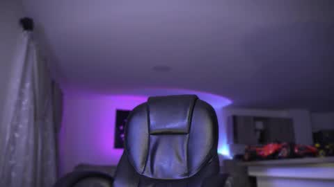 Frank Farrell. Hey remember to give me a thumbs up Ty online show from September 18, 7:23 am