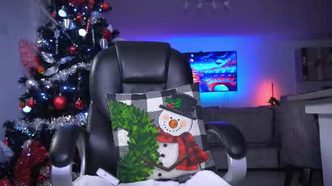 Frank Farrell. Hey remember to give me a thumbs up Ty online show from December 23, 4:07 am