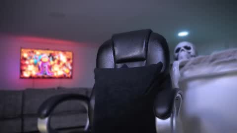 Frank Farrell. Hey remember to give me a thumbs up Ty online show from October 30, 11:16 pm