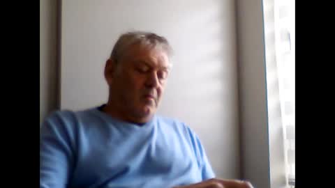 frannkboy61 online show from April 12, 3:16 pm