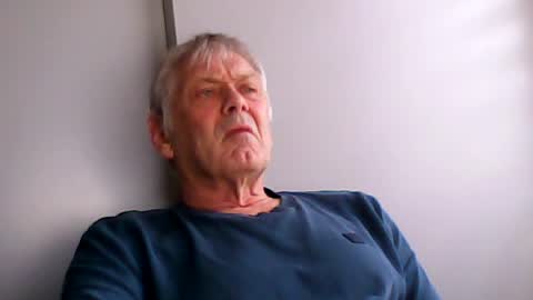 frannkboy61 online show from June 11, 5:33 pm