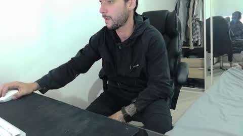 Snapshot of fraser_guilen chatting on October 30, 12:55 am Fraser online show from October 30, 12:55 am