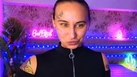 Freak online show from December 20, 9:54 am