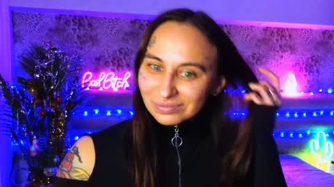 Freak online show from January 13, 12:56 pm