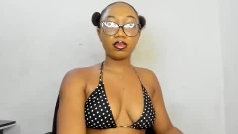 Snapshot of freaky_ebonygirl chatting on October 21, 6:18 am Freaky ebonygirl online show from October 21, 6:18 am