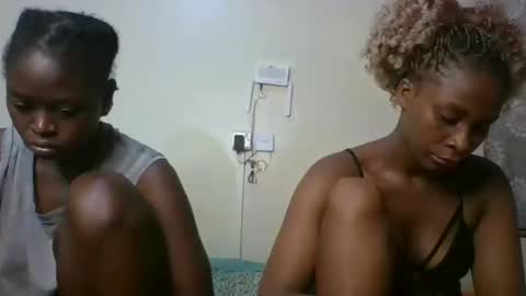 Freakies online show from December 17, 3:02 am