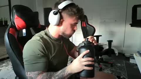 freakyfitking online show from January 19, 8:51 pm