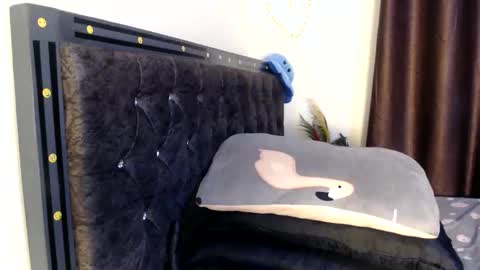 Snapshot of freakyshewolf1 chatting on September 17, 3:43 am freakyshewolf1 online show from September 17, 3:43 am