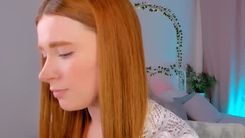 Snapshot of freckle_diyana chatting on January 23, 8:57 am Diyana online show from January 23, 8:57 am