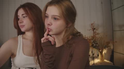 Snapshot of freckle_diyana chatting on September 13, 4:09 pm Diyana online show from September 13, 4:09 pm