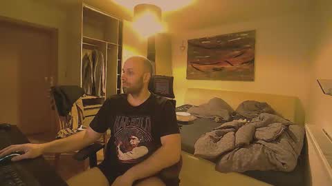 freddow online show from March 15, 8:23 pm