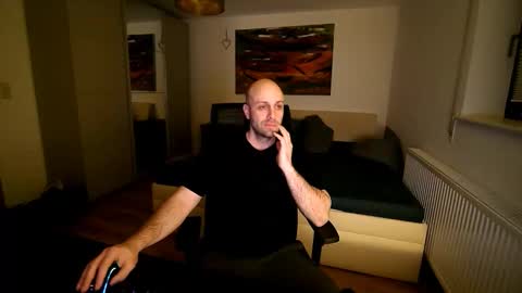 freddow online show from March 22, 8:46 pm