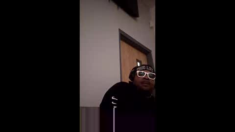 freddymack6969 online show from April 18, 9:11 am