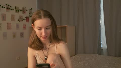 Amy online show from December 20, 4:30 am