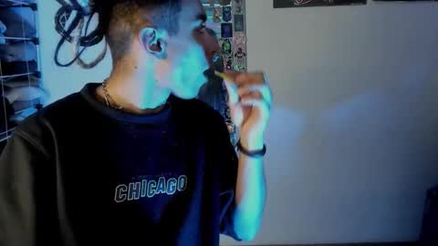    online show from October 3, 1:04 am