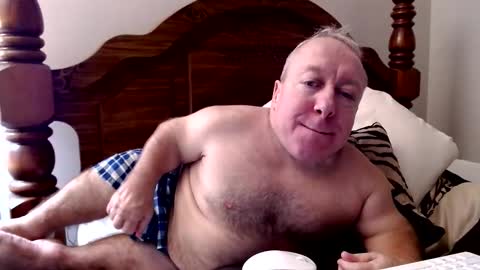 Cute Lil Man online show from January 8, 7:47 am