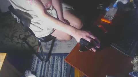 Guy4YngrSmoothWild online show from January 1, 11:49 am