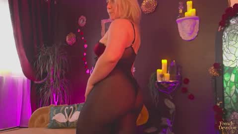 Louise or Lou 3 online show from March 5, 2:37 pm