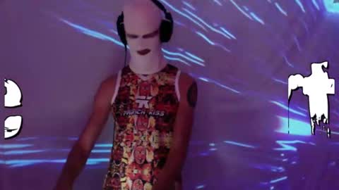 frenchkissdjfk online show from November 26, 6:04 pm