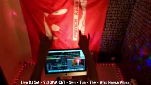 frenchkissdjfk online show from October 20, 6:46 pm