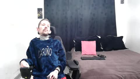 Snapshot of frenchroulette chatting on February 27, 9:50 am Thomas y Sophia online show from February 27, 9:50 am