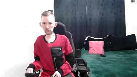 Snapshot of frenchroulette chatting on March 11, 9:56 am Thomas y Sophia online show from March 11, 9:56 am