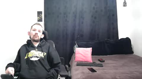 Snapshot of frenchroulette chatting on December 27, 11:06 am Thomas y Sophia online show from December 27, 11:06 am