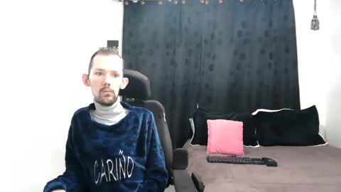 Snapshot of frenchroulette chatting on February 26, 9:55 am Thomas y Sophia online show from February 26, 9:55 am