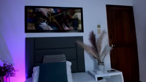 Freya Cameron online show from March 27, 12:39 pm