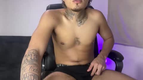 freyva_ online show from March 18, 7:36 am