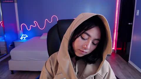 Snapshot of frida_lassi_ chatting on February 25, 3:09 pm frida_lassi_ online show from February 25, 3:09 pm