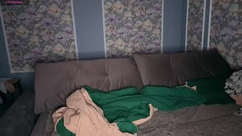 fridaadark online show from April 19, 10:49 am