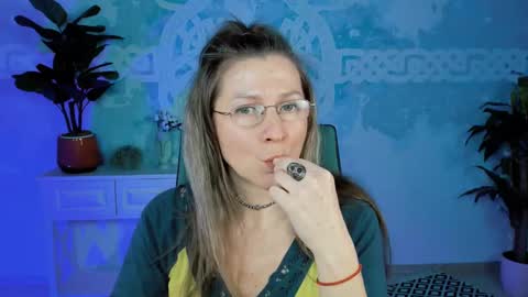 Frida Tander online show from March 6, 4:07 pm