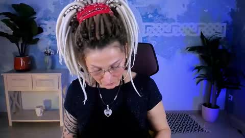 Frida Tander online show from January 17, 5:28 am