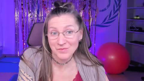 Frida Tander online show from February 23, 3:18 pm