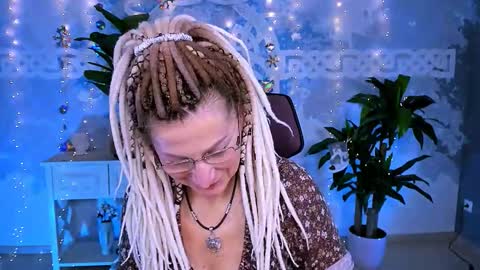 Frida Tander online show from December 18, 3:24 am