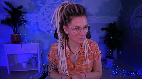 Frida Tander online show from February 26, 5:33 am