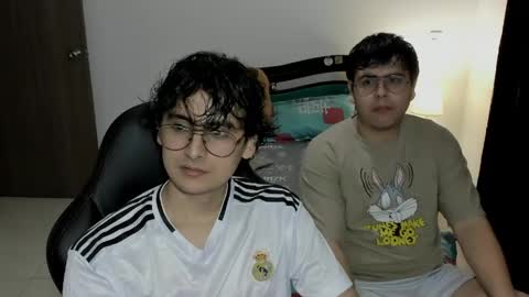 uwu online show from April 21, 2:48 am