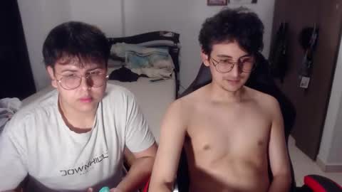 uwu online show from December 4, 10:42 pm