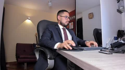 SERGIO THE SEX LAWYER online show from April 8, 4:48 am