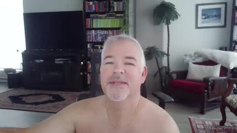 Snapshot of fullastars chatting on October 31, 2:39 pm fullastars online show from October 31, 2:39 pm