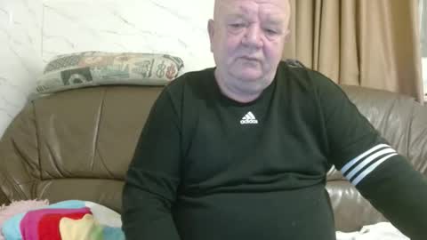 fullballs6 online show from January 19, 3:27 am