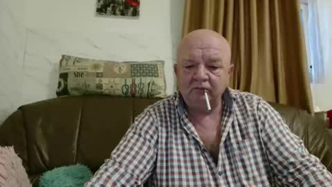 fullballs6 online show from March 27, 3:45 am